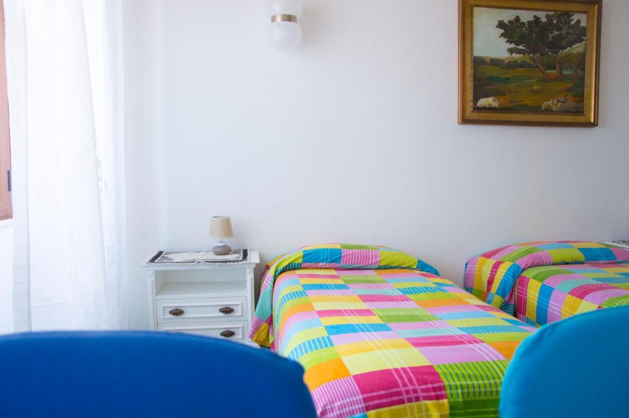 Bed and Breakfast Occhj A Mari Santa Teresa Gallura Exterior foto
